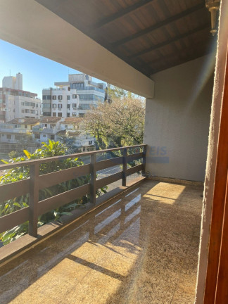 Imagem Sobrado com 3 Quartos à Venda, 482 m² em Jardim Planalto - Porto Alegre Imagem Sobrado com 3 Quartos à Venda, 482 m² em Jardim Planalto - Porto Alegre