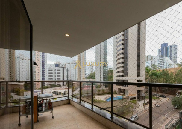 Imagem Imóvel com 4 Quartos à Venda, 276 m² em Belvedere - Belo Horizonte Imagem Imóvel com 4 Quartos à Venda, 276 m² em Belvedere - Belo Horizonte