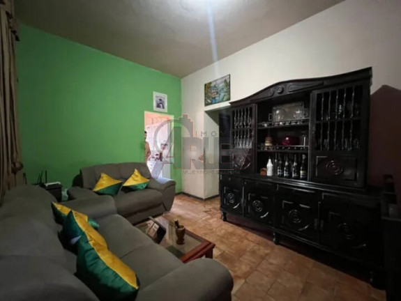 Imagem Casa com 3 Quartos à Venda, 360 m² em Jardim Palmeiras - Montes Claros Imagem Casa com 3 Quartos à Venda, 360 m² em Jardim Palmeiras - Montes Claros