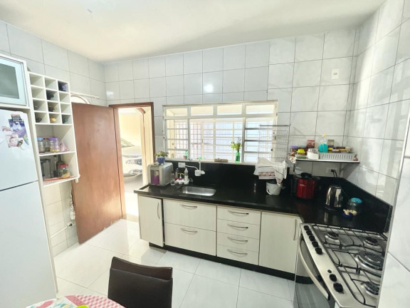 Imagem Casa com 6 Quartos à Venda, 321 m² em Boa Vista - Londrina Imagem Casa com 6 Quartos à Venda, 321 m² em Boa Vista - Londrina