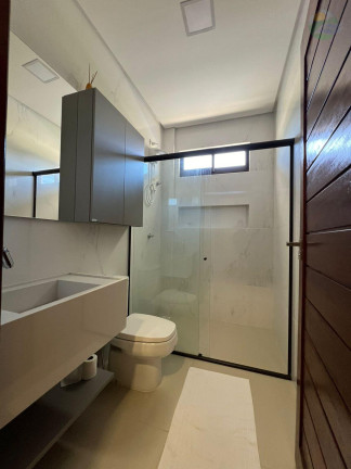 Imagem Casa com 3 Quartos à Venda, 305 m² Imagem Casa com 3 Quartos à Venda, 305 m²