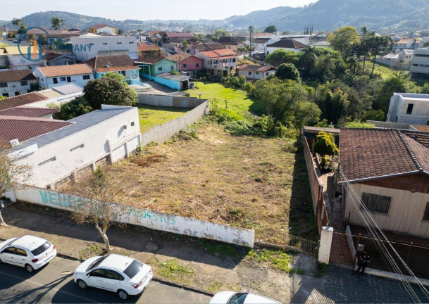 Imagem Terreno à Venda, 1.160 m² em Centro - Irati Imagem Terreno à Venda, 1.160 m² em Centro - Irati