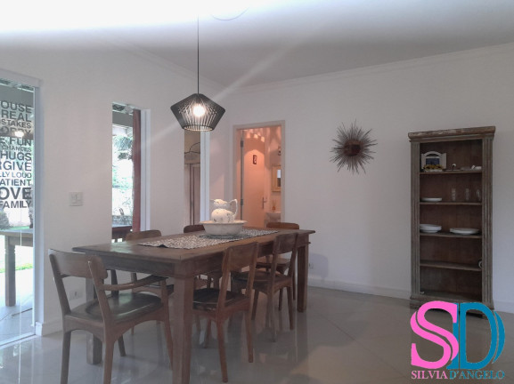 Imagem Casa de Condomínio com 3 Quartos à Venda, 180 m² em Horto Florestal - Ubatuba