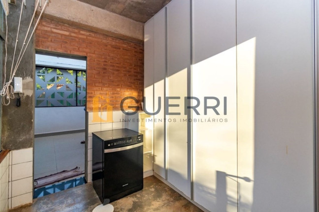 Imagem Casa com 5 Quartos à Venda, 2.072 m² em Park Way - Brasília Imagem Casa com 5 Quartos à Venda, 2.072 m² em Park Way - Brasília