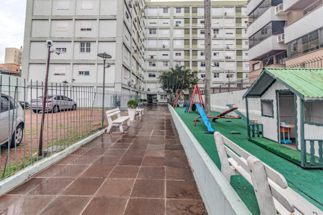Imagem Imóvel com 2 Quartos à Venda, em Menino Deus - Porto Alegre Imagem Imóvel com 2 Quartos à Venda, em Menino Deus - Porto Alegre