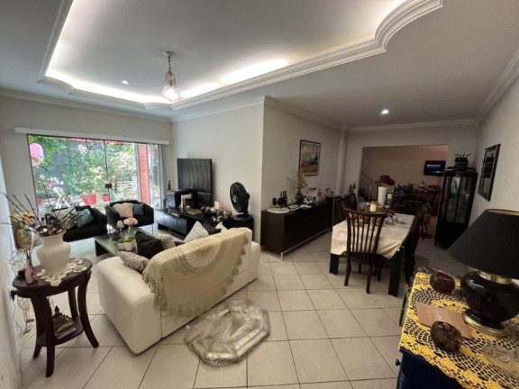 Imagem Casa com 6 Quartos à Venda, 449 m² em Adrianópolis - Manaus Ok Imagem Casa com 6 Quartos à Venda, 449 m² em Adrianópolis - Manaus Ok