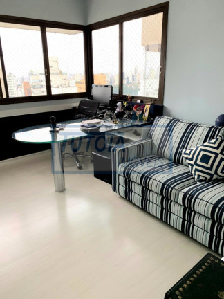Apartamento com 3 Quartos à Venda, 278 m² em Aclimação - São Paulo