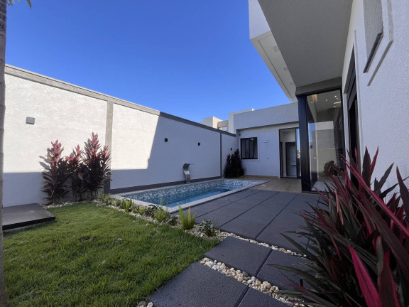 Casa com 3 Quartos à Venda, 206 m² em Tropical Iii - Cascavel