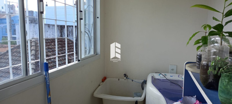 Imagem Imóvel com 9 Quartos à Venda, 380 m² em Centro - Santa Maria Imagem Imóvel com 9 Quartos à Venda, 380 m² em Centro - Santa Maria