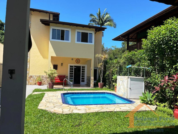 Sobrado com 4 Quartos à Venda, 308 m² em Toninhas - Ubatuba