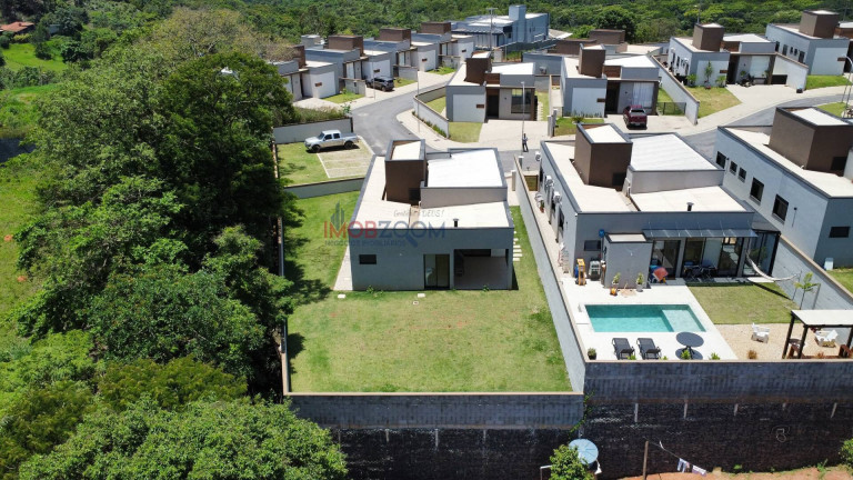 Imagem Casa com 3 Quartos à Venda, 438 m² em Marmeleiro - Atibaia Imagem Casa com 3 Quartos à Venda, 438 m² em Marmeleiro - Atibaia
