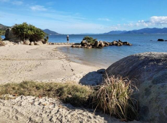 Imagem Terreno à Venda, 403 m² em Tapera - Florianópolis Imagem Terreno à Venda, 403 m² em Tapera - Florianópolis