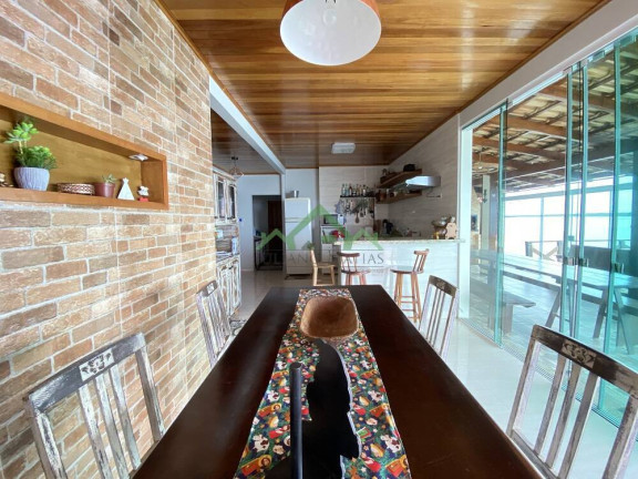 Imagem Casa com 4 Quartos à Venda, 160 m² em Costeira - Balneário Barra Do Sul Imagem Casa com 4 Quartos à Venda, 160 m² em Costeira - Balneário Barra Do Sul