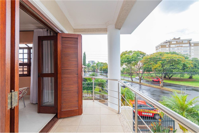 Imagem Casa com 3 Quartos à Venda, em Jardim Planalto - Porto Alegre Imagem Casa com 3 Quartos à Venda, em Jardim Planalto - Porto Alegre