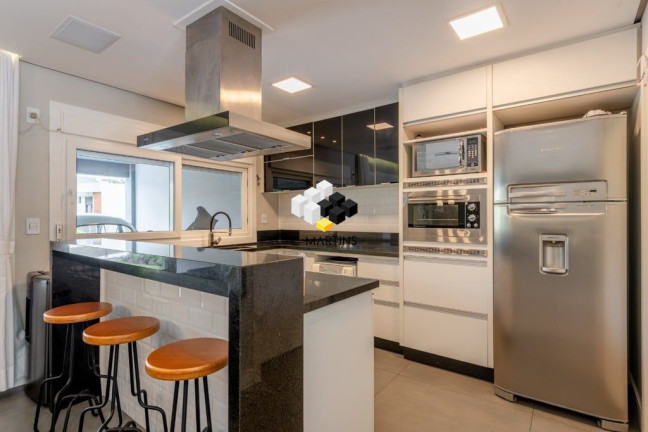 Imagem Casa de Condomínio com 3 Quartos à Venda, 320 m² em Vila Nova - Porto Alegre Imagem Casa de Condomínio com 3 Quartos à Venda, 320 m² em Vila Nova - Porto Alegre