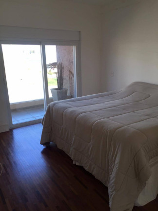Imagem Casa com 4 Quartos à Venda, 330 m² em Alphaville - Santana De Parnaíba