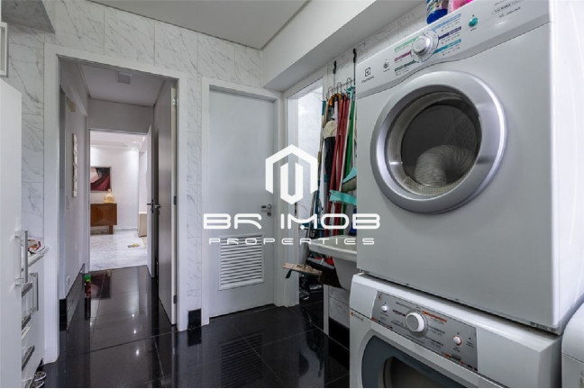 Imóvel com 3 Quartos à Venda, 180 m² em Vila Nova Conceição - São Paulo