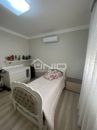 Imagem Casa com 3 Quartos à Venda, 270 m² em Industrial - Pato Branco Imagem Casa com 3 Quartos à Venda, 270 m² em Industrial - Pato Branco