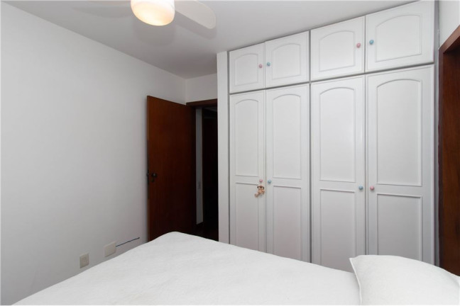 Imagem Imóvel com 3 Quartos à Venda,  em Moema - São Paulo