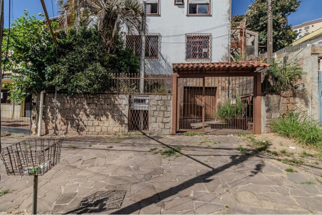 Imagem Casa com 6 Quartos à Venda, 210 m² em Passo Da Areia - Porto Alegre Imagem Casa com 6 Quartos à Venda, 210 m² em Passo Da Areia - Porto Alegre