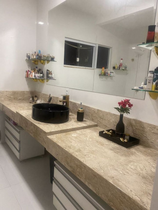 Imagem Casa com 4 Quartos à Venda, 200 m² em Miragem - Lauro De Freitas Imagem Casa com 4 Quartos à Venda, 200 m² em Miragem - Lauro De Freitas