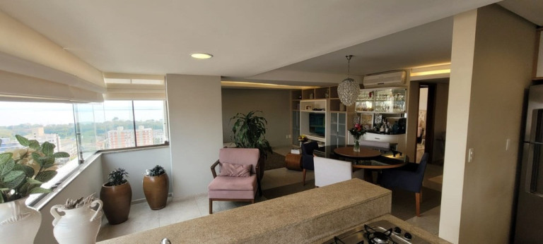 Imagem Apartamento com 3 Quartos à Venda, 206 m² em Menino Deus - Porto Alegre Imagem Apartamento com 3 Quartos à Venda, 206 m² em Menino Deus - Porto Alegre