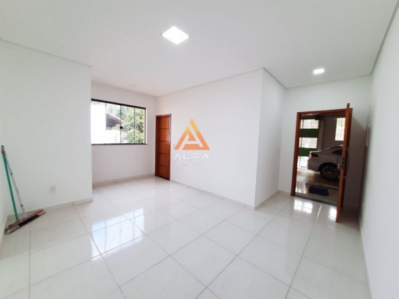 Imagem Casa com 3 Quartos à Venda, 172 m² Imagem Casa com 3 Quartos à Venda, 172 m²