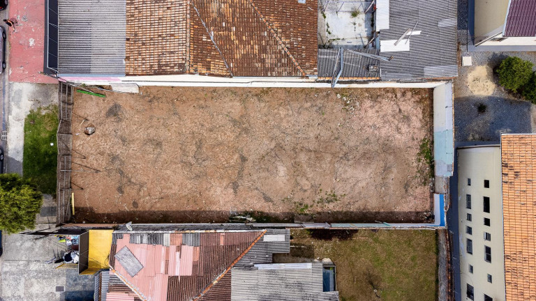 Imagem Terreno à Venda, 372 m² em Sítio Cercado - Curitiba Imagem Terreno à Venda, 372 m² em Sítio Cercado - Curitiba