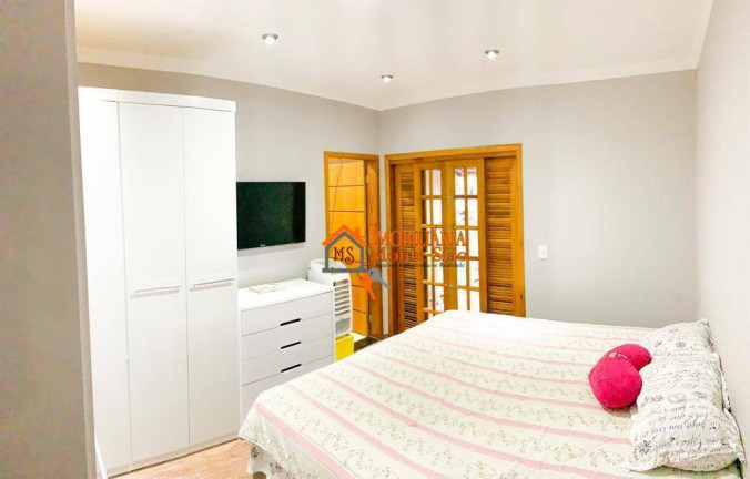 Imagem Sobrado com 4 Quartos à Venda, 287 m² em Jardim Adriana - Guarulhos Imagem Sobrado com 4 Quartos à Venda, 287 m² em Jardim Adriana - Guarulhos