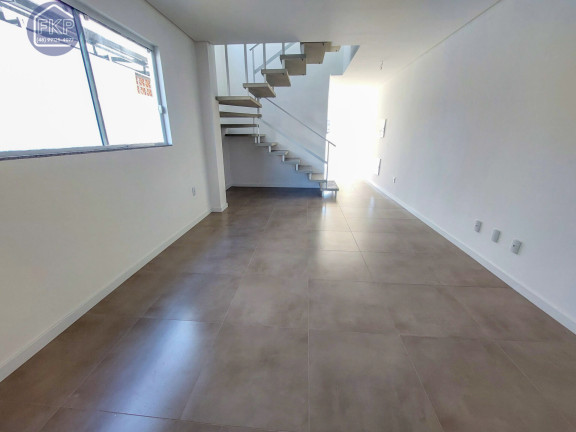 Imagem Casa com 3 Quartos à Venda, 129 m² em Cachoeira Do Bom Jesus - Florianópolis