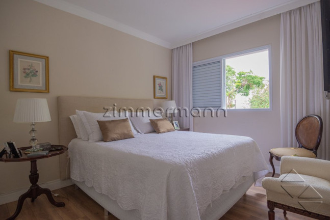 Imagem Apartamento com 4 Quartos à Venda, 431 m² em Moema - São Paulo