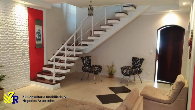 Imagem Sobrado com 3 Quartos à Venda, 300 m² em Jardim Piqueroby - São Paulo Imagem Sobrado com 3 Quartos à Venda, 300 m² em Jardim Piqueroby - São Paulo
