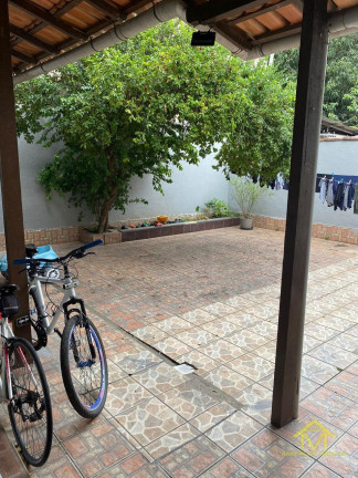 Imagem Casa com 5 Quartos à Venda, 200 m² em Centro - Vila Velha Imagem Casa com 5 Quartos à Venda, 200 m² em Centro - Vila Velha