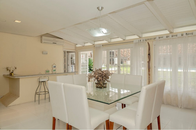Imagem Casa com 4 Quartos à Venda, 465 m² em Chácara Das Pedras - Porto Alegre Imagem Casa com 4 Quartos à Venda, 465 m² em Chácara Das Pedras - Porto Alegre