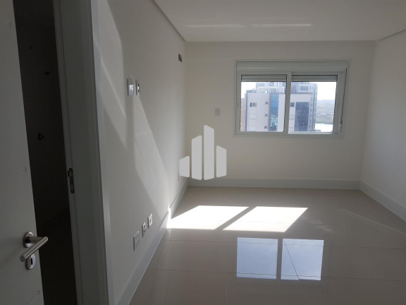 Imagem Apartamento com 4 Quartos à Venda, 220 m² em Praia Grande - Torres