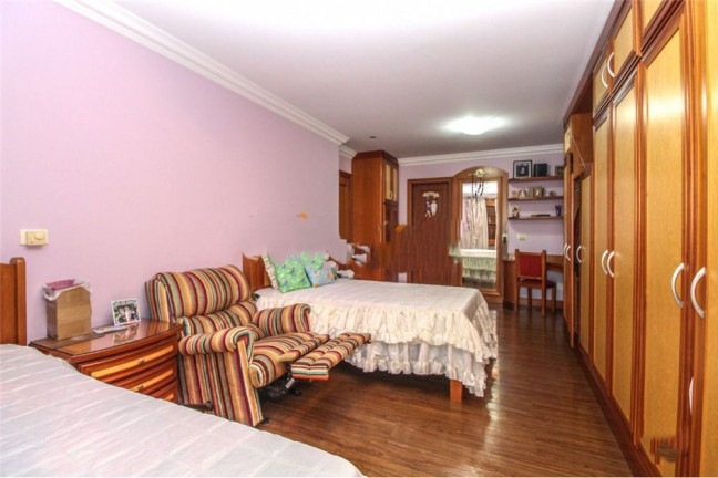 Imagem Casa com 3 Quartos à Venda, em Medianeira - Porto Alegre Imagem Casa com 3 Quartos à Venda, em Medianeira - Porto Alegre
