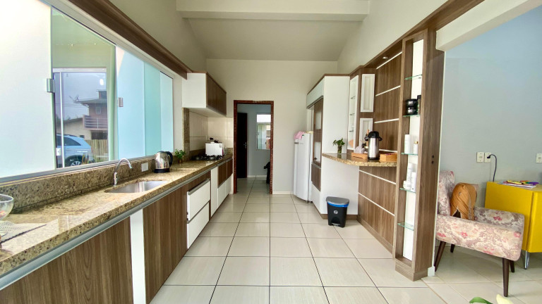 Imagem Casa com 3 Quartos à Venda, 172 m² em Ambrósio - Garopaba