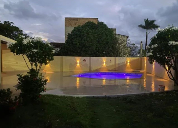 Imagem Casa com 5 Quartos à Venda, 622 m² em Itapuã - Salvador Imagem Casa com 5 Quartos à Venda, 622 m² em Itapuã - Salvador