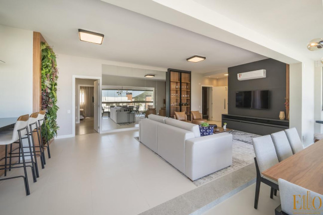 Imagem Apartamento com 4 Quartos à Venda, 151 m² em Centro - Bombinhas