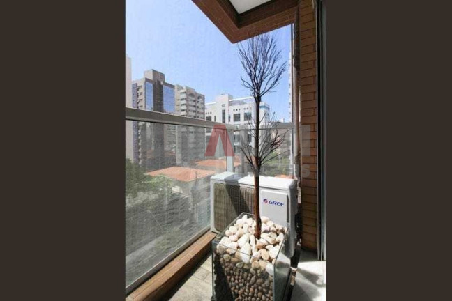 Imagem Apartamento com 2 Quartos à Venda, 227 m² em Itaim Bibi - São Paulo