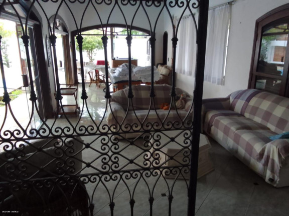 Imagem Casa com 4 Quartos à Venda, 247 m² em Jardim Virgínia - Guarujá Imagem Casa com 4 Quartos à Venda, 247 m² em Jardim Virgínia - Guarujá