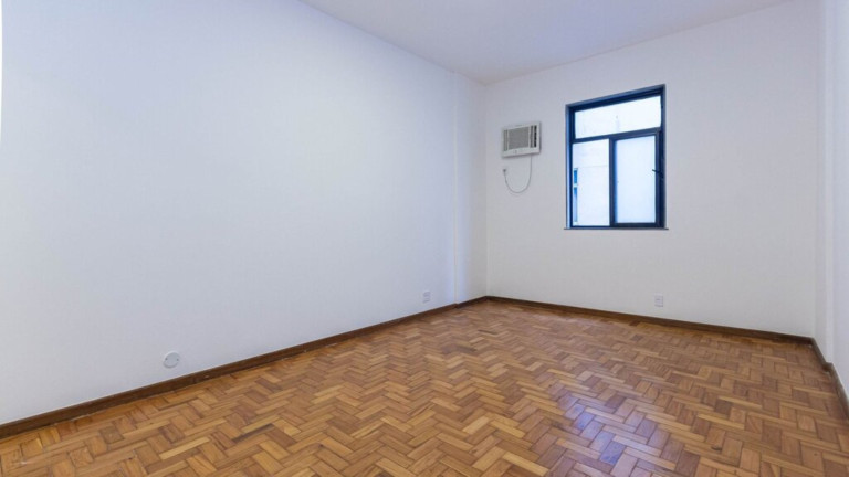 Imagem Imóvel com 1 Quarto à Venda, 27 m² em Flamengo - Rio De Janeiro Imagem Imóvel com 1 Quarto à Venda, 27 m² em Flamengo - Rio De Janeiro