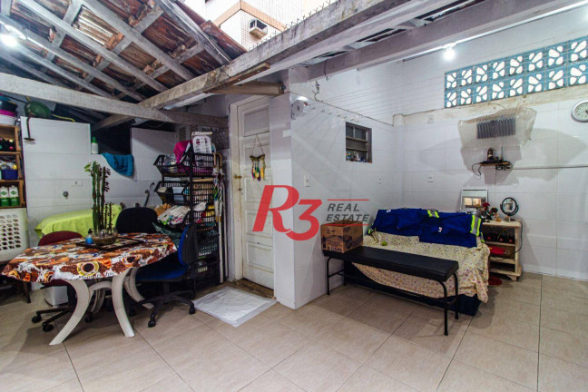 Imagem Casa com 2 Quartos à Venda, 135 m² em Embaré - Santos Imagem Casa com 2 Quartos à Venda, 135 m² em Embaré - Santos