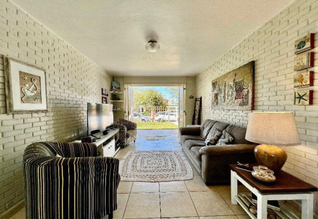 Imagem Casa com 3 Quartos à Venda, 100 m² em Rainha Do Mar - Xangri-lá Imagem Casa com 3 Quartos à Venda, 100 m² em Rainha Do Mar - Xangri-lá