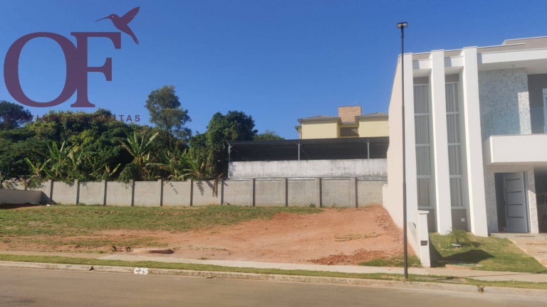 Terreno em Condomínio à Venda, 300 m² em Medeiros - Jundiaí