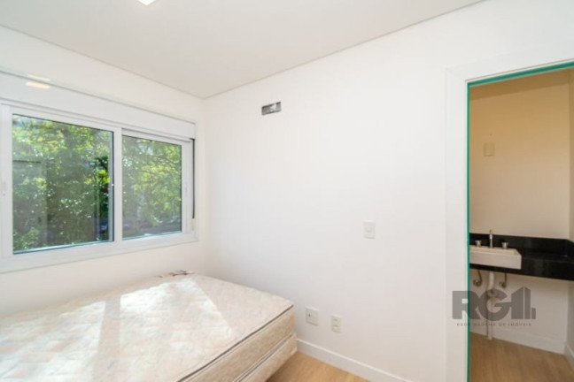 Imagem Apartamento com 1 Quarto para Alugar, 40 m² em Centro Histórico - Porto Alegre Imagem Apartamento com 1 Quarto para Alugar, 40 m² em Centro Histórico - Porto Alegre