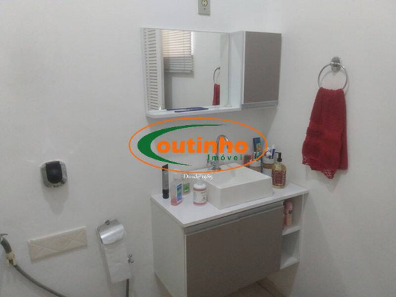 Imagem Casa com 4 Quartos à Venda, 226 m² em Tijuca - Rio De Janeiro Imagem Casa com 4 Quartos à Venda, 226 m² em Tijuca - Rio De Janeiro
