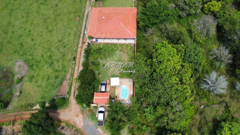 Imagem Imóvel com 2 Quartos à Venda, 200 m² em Cruz De Cedro - Quadra Imagem Imóvel com 2 Quartos à Venda, 200 m² em Cruz De Cedro - Quadra