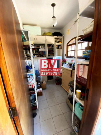 Imagem Casa com 3 Quartos à Venda, 373 m² em Rocha Miranda - Rio De Janeiro