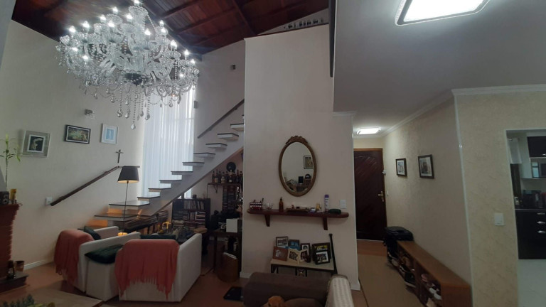 Imagem Casa com 3 Quartos à Venda ou Locação, 400 m² em Jardim Quaresmeira - Suzano Imagem Casa com 3 Quartos à Venda ou Locação, 400 m² em Jardim Quaresmeira - Suzano
